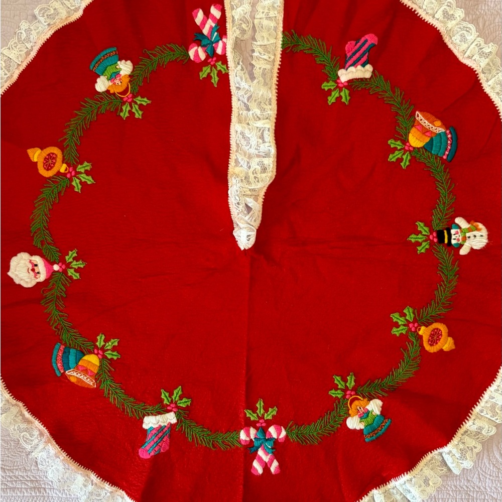 Vintage Bucilla “Yuletide Ornaments” Crewel Tree Skirt